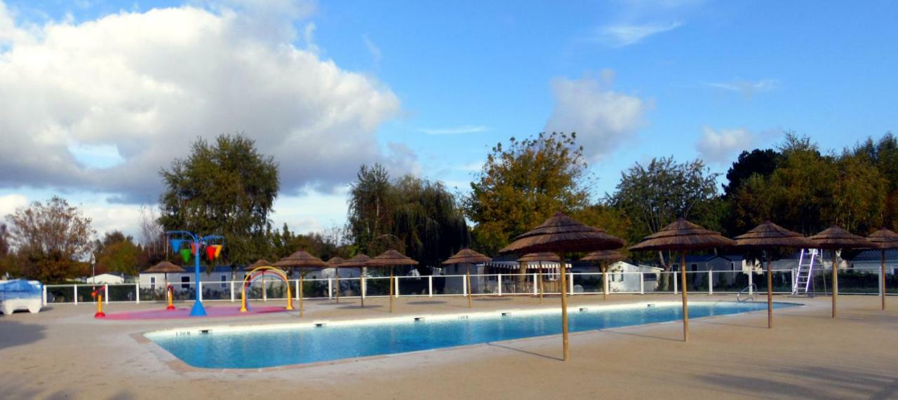 Camping Les Charmettes- Les Mathes Εξωτερικό φωτογραφία